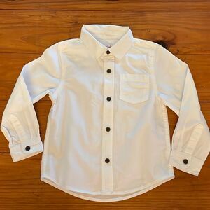 NWOT 5T Cat & Jack white button down long sleeve front pocket 100% cotton shirt